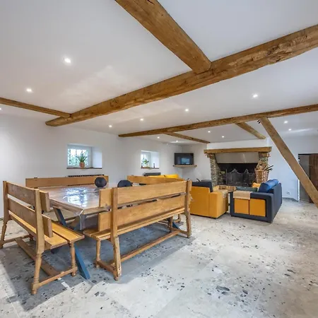 Дом отдыха De Luxe Avec Piscine Privee 14 Pers Клеси