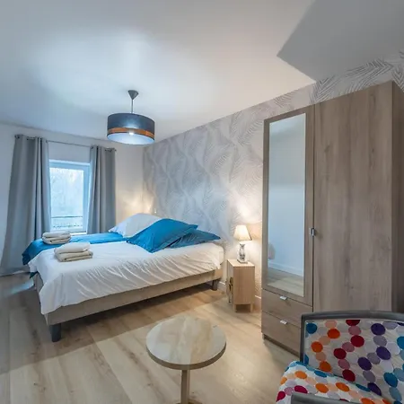 Дом отдыха De Luxe Avec Piscine Privee 14 Pers Клеси