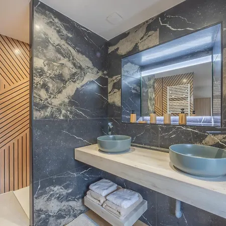 De Luxe Avec Piscine Privee 14 Pers *