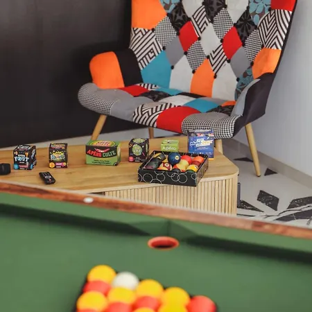 Дом отдыха De Luxe Avec Piscine Privee 14 Pers *